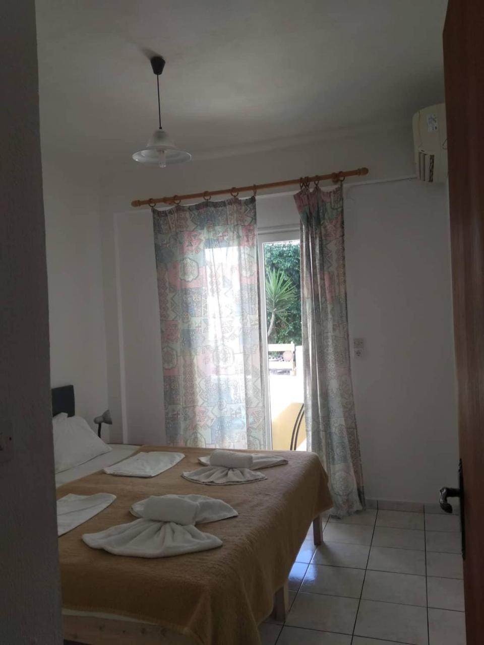 Hiona Seaside Apartment Elounda Екстериор снимка